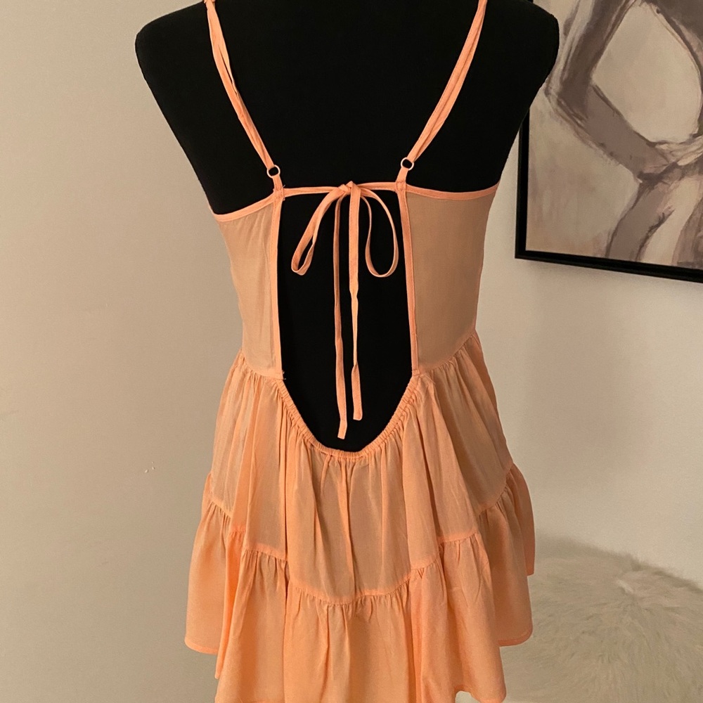 Feminine backless top